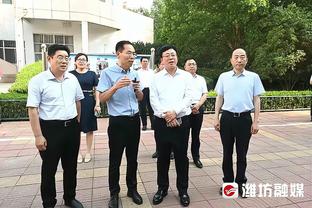 多诺万：拉文今天可以多投点 他选择了让队友多参与进攻